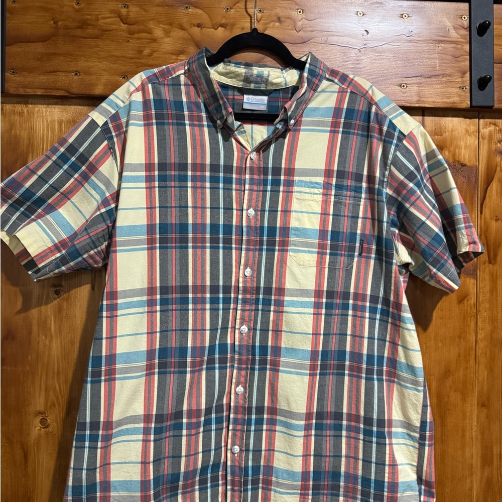 Men’s Columbia XXL casual button down